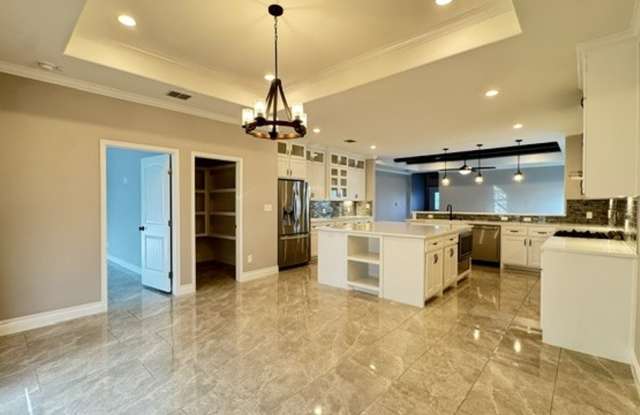 SPACIOUS NEW BUILT 4 BD 2.5 BTH Gallery 3
