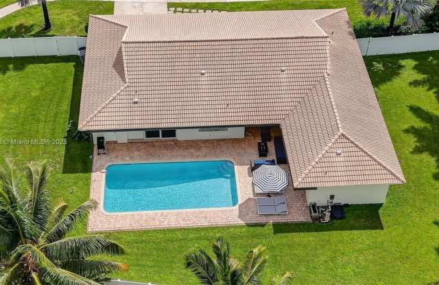 5660 Golfway Dr photos photos