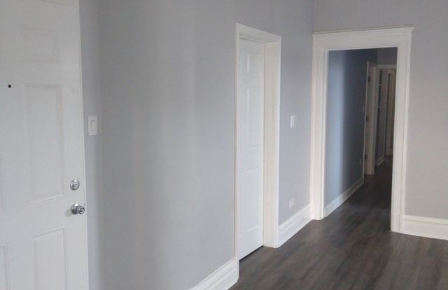 209 S Albany Avenue Gallery 2