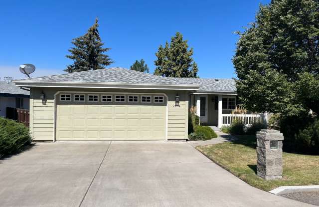 3 Bed/2 Bath Home in Quiet Gated Community with Pool. - 2614 Northeast Rosemary Drive, Bend, OR 97701