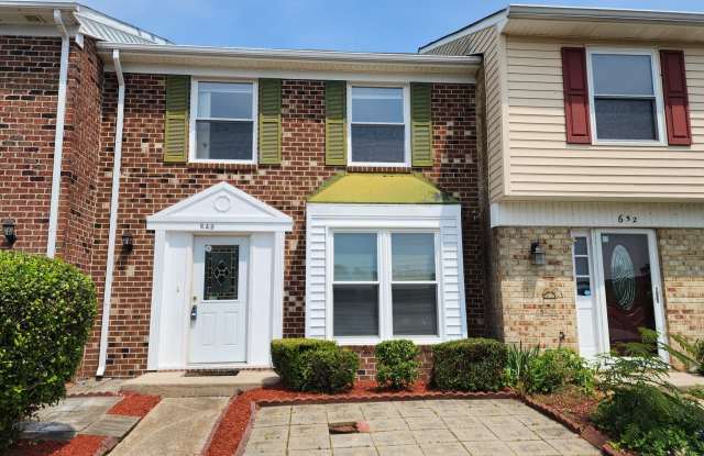 Nice 2-Story Townhome, Centrally located in Virginia Beach! photos photos