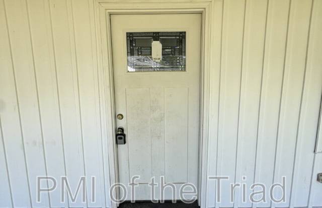 2421 Daisy Street Gallery 2