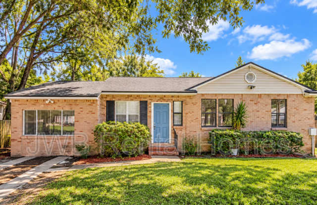 768 Gardenia Ln Gallery 1