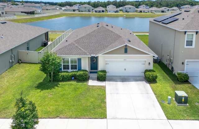 Beautiful 4-Bedroom Home with WATERFRONT view in the Summerly Community of Saint Cloud! Gallery 3