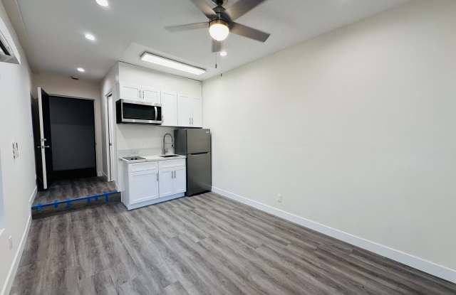 1847 Winona Blvd photos photos