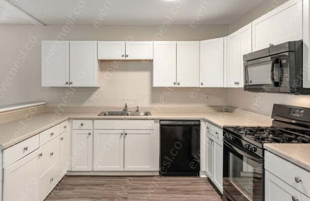 5849 Carb Dr - 5849 Carb Drive, Westworth Village, TX 76114