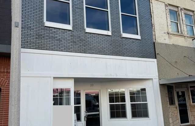 213 W 3rd St photos photos