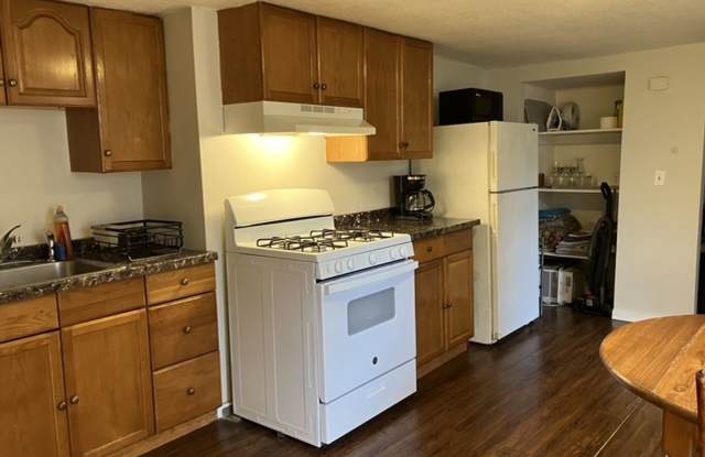 Great 1 Bedroom available 1/15/2026 photos photos