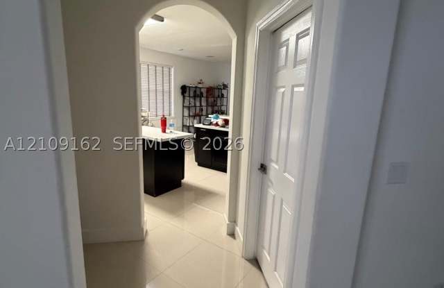 16314 SW 61st Ln Gallery 4