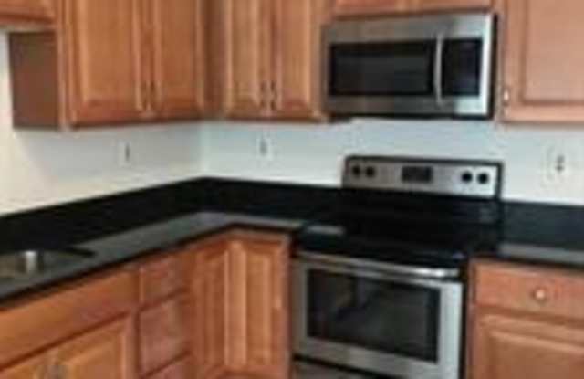 5203 MARTINIQUE LANE Gallery 2