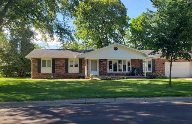 213 Fairlane Drive photos photos