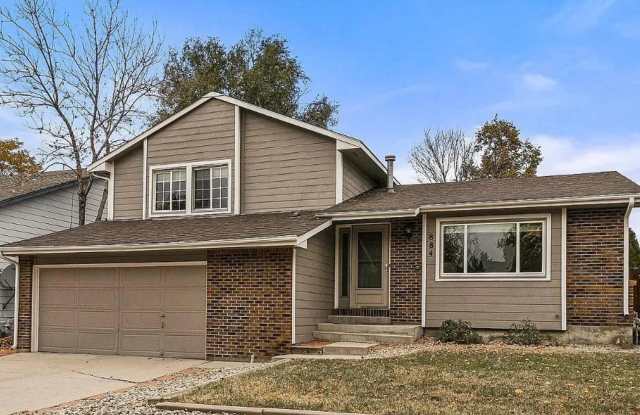 Spacious 4 Bedroom Home in Longmont - 884 Elliott Street, Longmont, CO 80504
