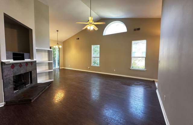 108 Gardenside Dr Gallery 3