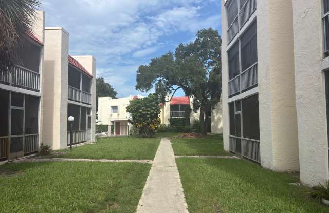 618 NW 13TH Street Gallery 1