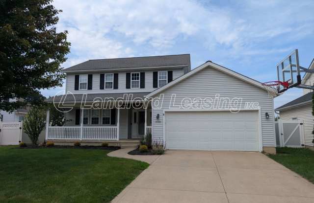 Charming Colonial with Modern Updates in a Quiet Cul-de-Sac photos photos