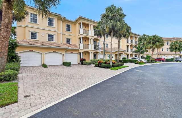 12583 SE OLD CYPRESS Drive Gallery 3