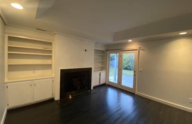 2218 Graystone Drive Gallery 2