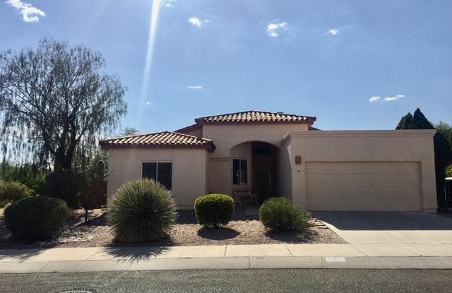501 E Wagon Bluff Drive - 501 East Wagon Bluff Drive, Casas Adobes, AZ 85704