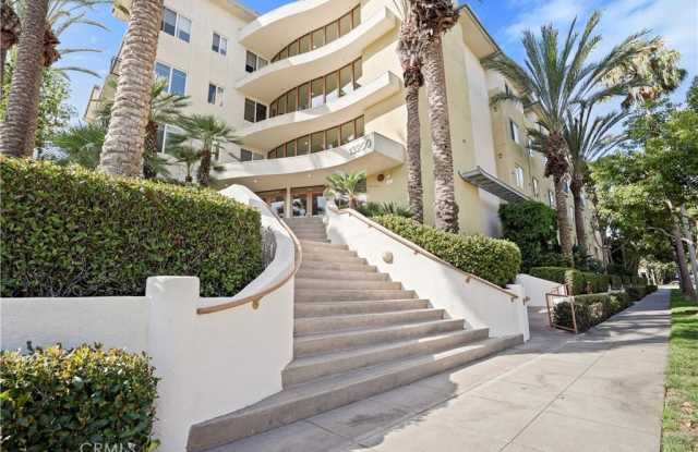 13200 Pacific Promenade photos photos
