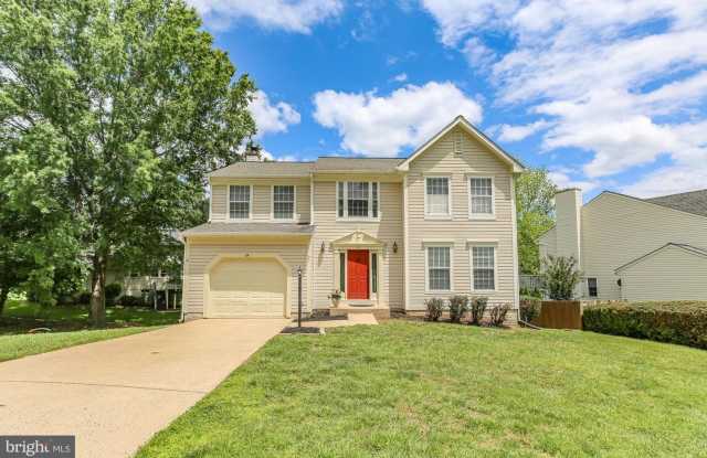 64 SPRING LAKE DR Gallery 3