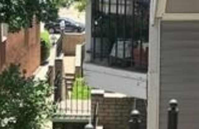 1010 Allen Street Gallery 2