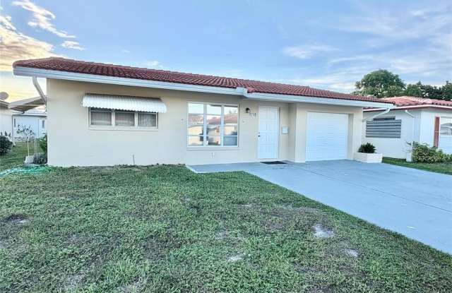 5719 NW 86th Ave photos photos