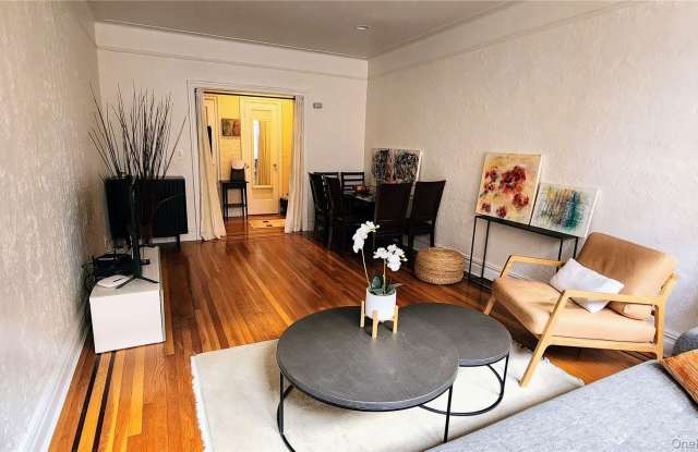 4 Maple Drive Gallery 4