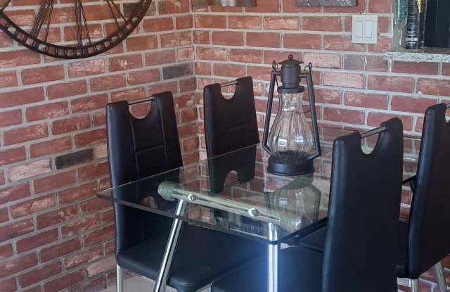 1900 Northeast 27th Court photos photos