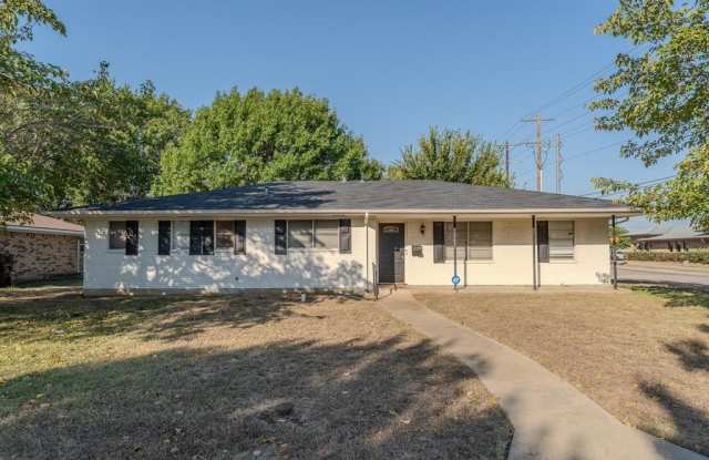 1229 Stanley Street - 1229 Stanley Street, Denton, TX 76201
