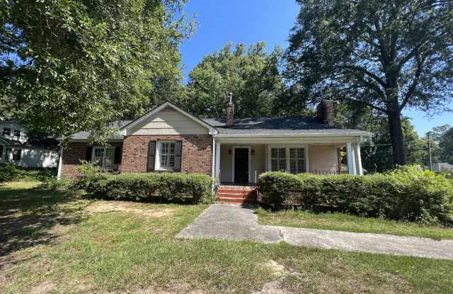 506 West Farley Avenue - 506 West Farley Avenue, Laurens, SC 29360