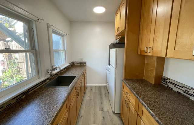 Lower 1 Bedroom Backhouse near Downtown Long Beach photos photos