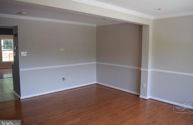 9333 MAXWELL Court Gallery 2