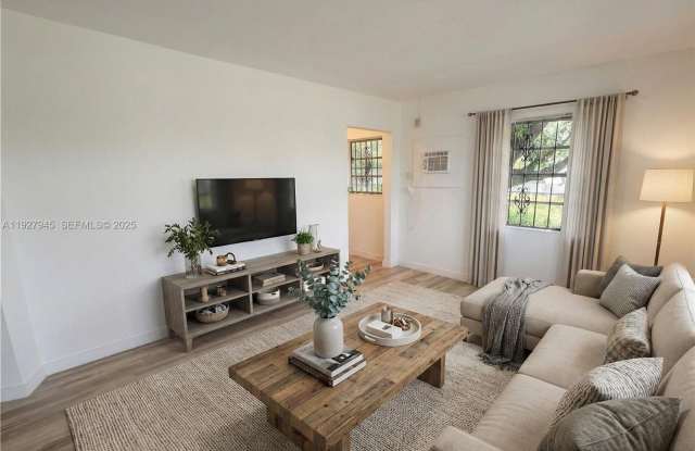 3331 NW 43rd Ter photos photos