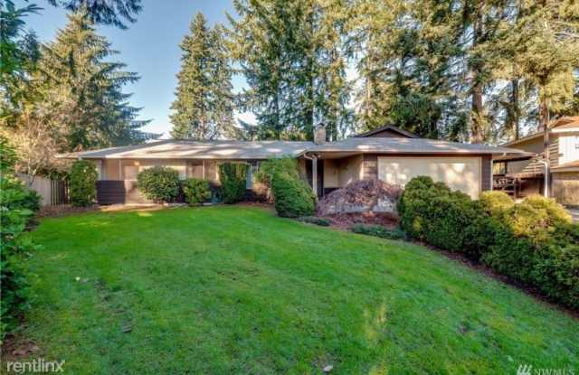 3818 Palm Ct SE - 3818 Palm Court Southeast, Parkwood, WA 98366