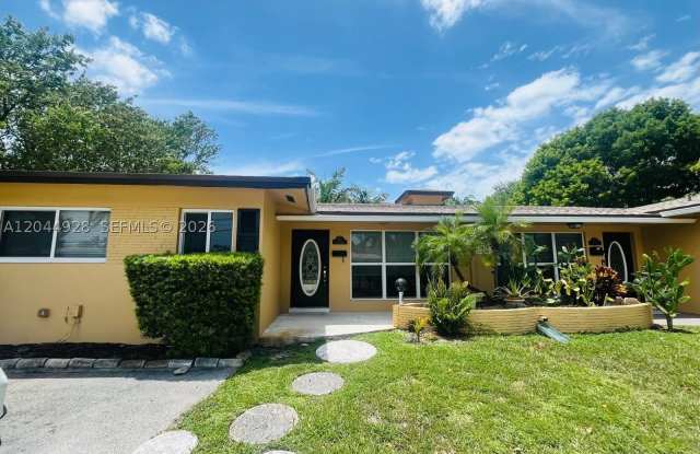 1061 NE 26th Ave - 1061 Northeast 26th Avenue, Pompano Beach, FL 33062 1061 NE 26th Ave - 1061 Northeast 26th Avenue, Pompano Beach, FL 33062