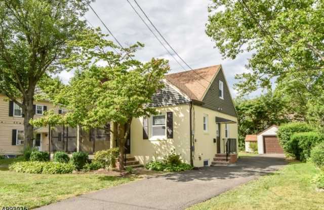 321 Forest Rd Gallery 2