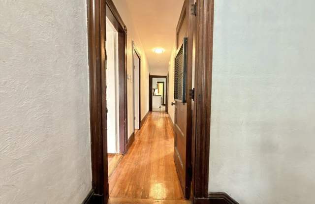 18 Harold Park unit: 3 photos photos