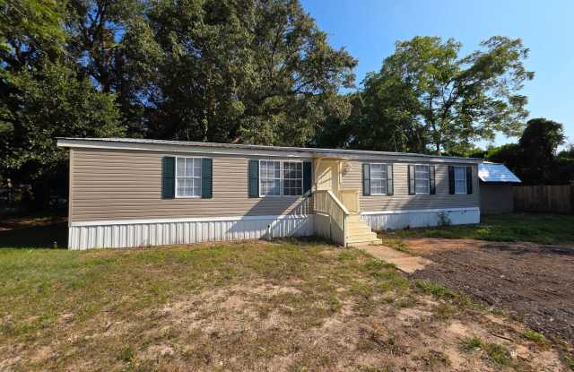 Nicely updated 3BR/2BA Mobile Home with large storage building photos photos