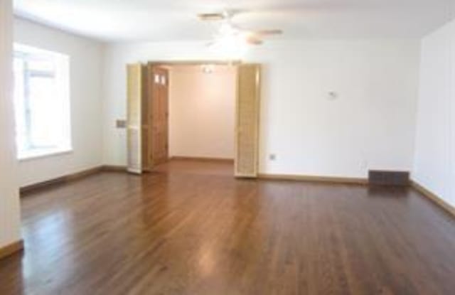 858 Green Cove Lane Gallery 4