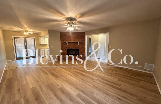 201 South Greenleaf Drive Gallery 3