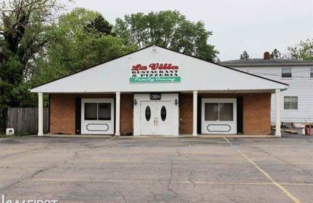 8372 N Saginaw photos photos 8372 N Saginaw photos photos