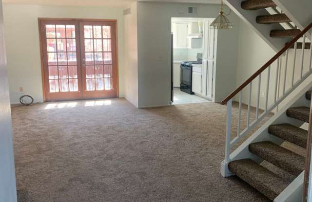 2 Bedroom 2.5 Bath near Sahara  Jones photos photos