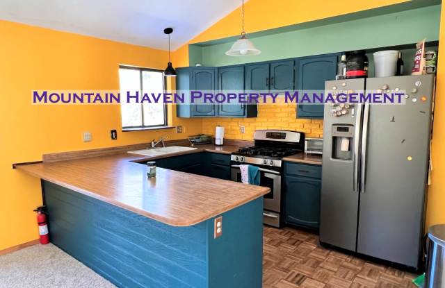 1576 Burland Drive photos photos