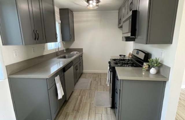 Newly Renovated 1 Bedroom in Bellflower with Move in Special Gallery 3
