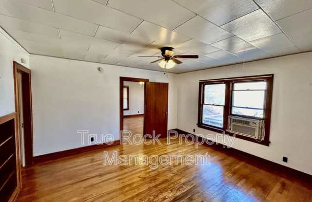 1030 East 8th Street #7 Gallery 2