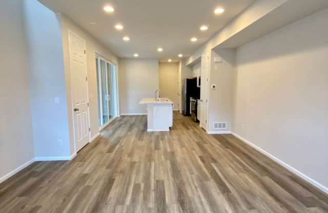 Immaculate 3 bedroom, Pet Friendly in 80920 Gallery 4