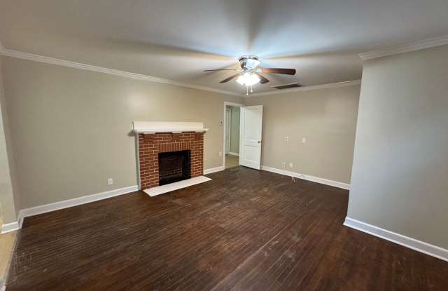 **Price reduced** Move-in Ready! Gallery 3