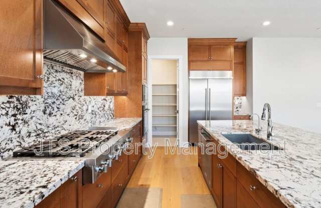 3653 Manzanita Way Gallery 4