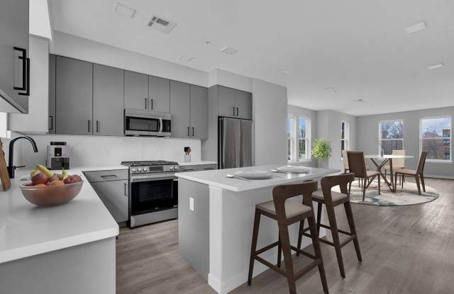 Woodland Square at Park Ridge Gallery 3