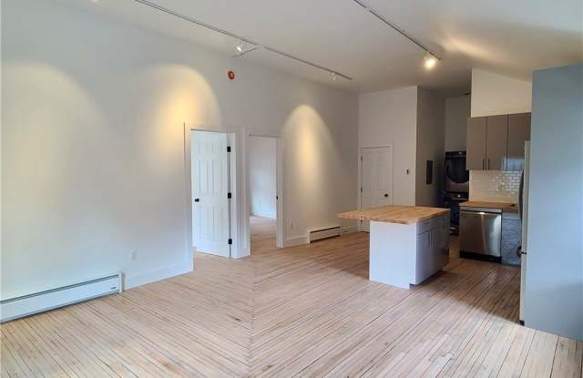 72 Main Street Gallery 3